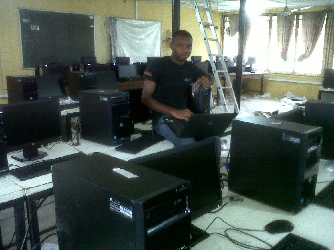 10272510_748470468549148_262829218262012497_o